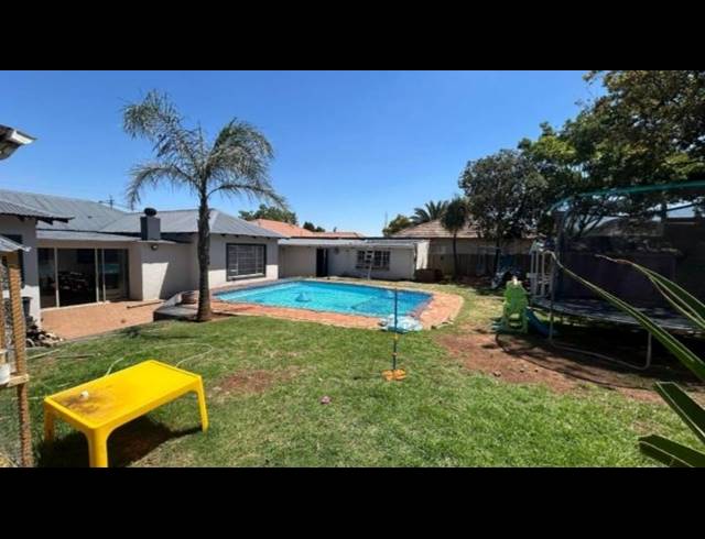 3 BEDROOM HOUSE FOR SALE IN SUNNYRIDGE